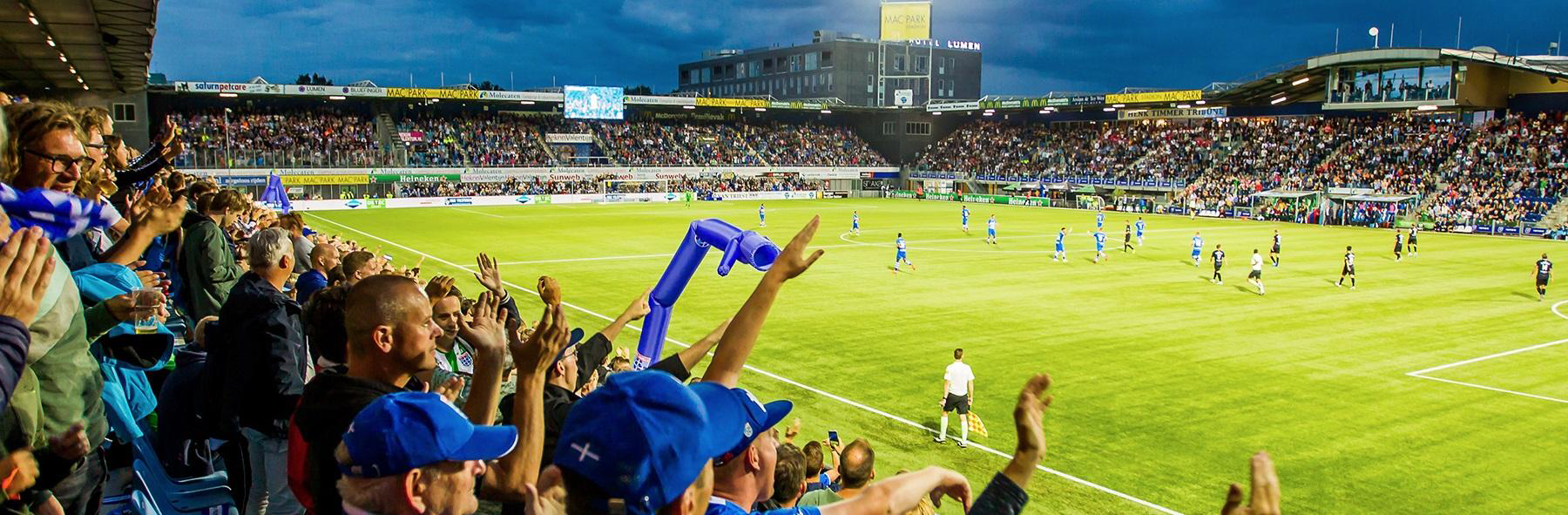 بث مباشر مباراة آيندهوفن وزفوله اليوم.. الموعد والقناة الناقلة والتشكيل المتوقع في الدوري الهولندي